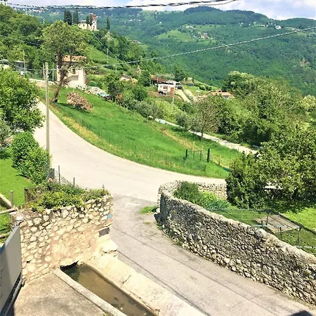 Apartment Il Girasole Caprino Veronese